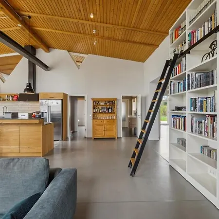 Annenwalde 4 Bedrooms With Sauna *