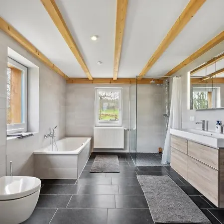 Annenwalde 4 Bedrooms With Sauna Vakantiehuis Templin