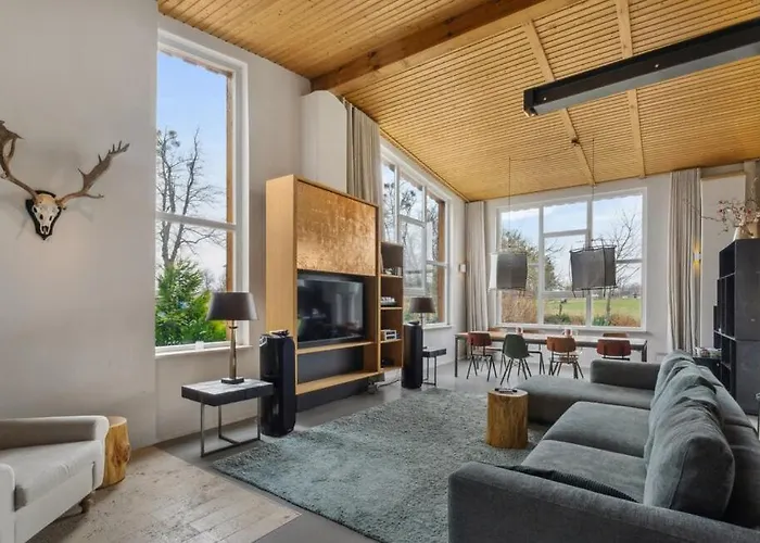 Annenwalde 4 Bedrooms With Sauna *