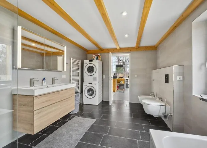 Annenwalde 4 Bedrooms With Sauna *